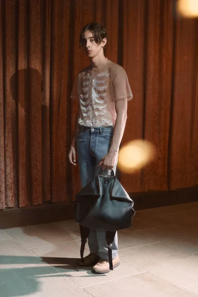 Look 23